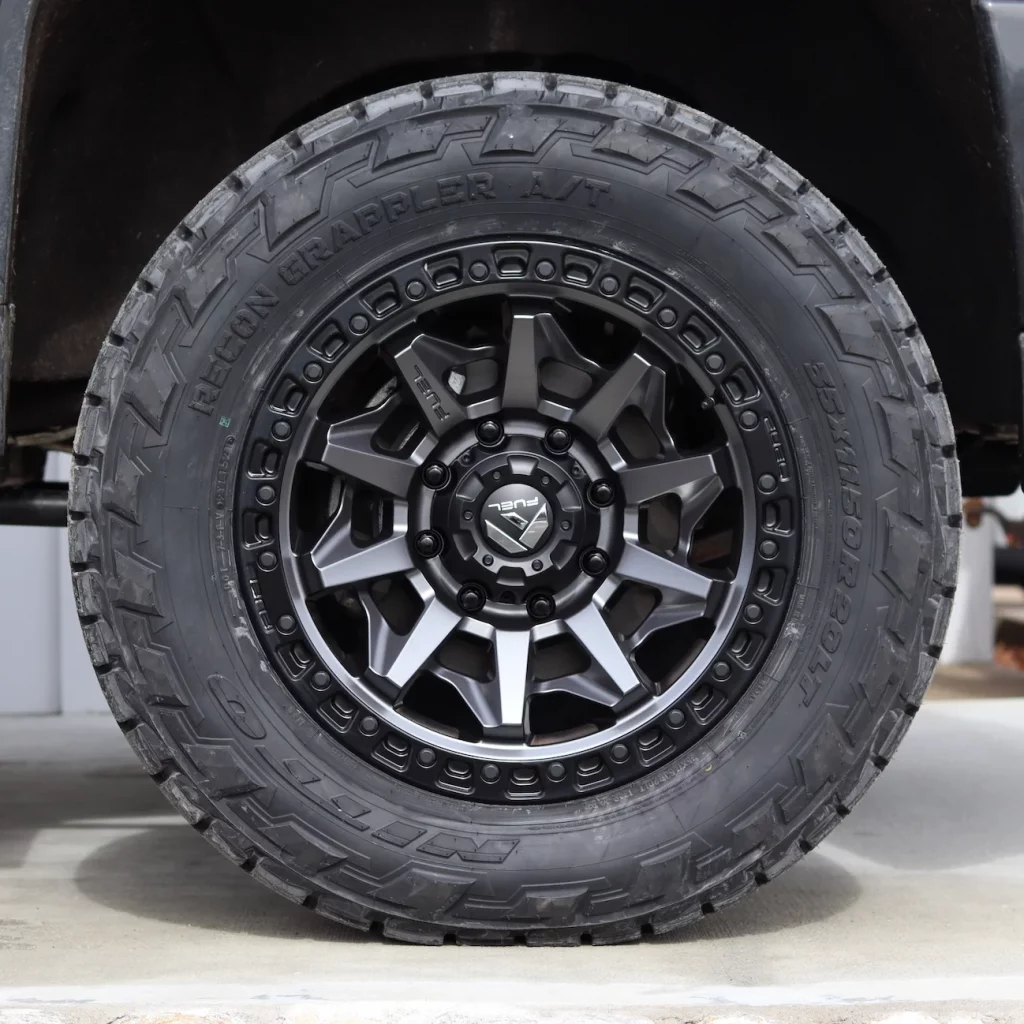 35 11.5 20 Nitto Recon Grappler