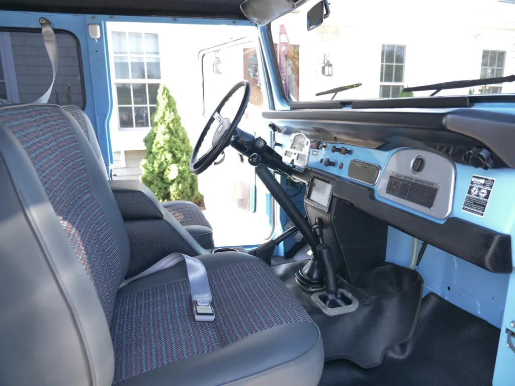 1981 Toyota FJ40 Interior