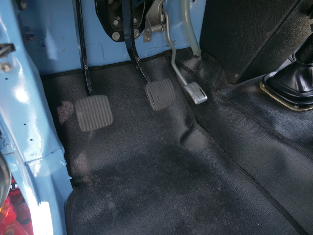 1981 Toyota FJ40 Interior