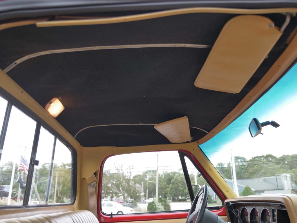 1985 Dodge Power Ram Interior