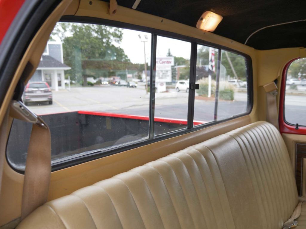 1985 Dodge Power Ram Interior