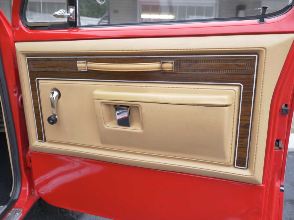 1985 Dodge Power Ram Interior