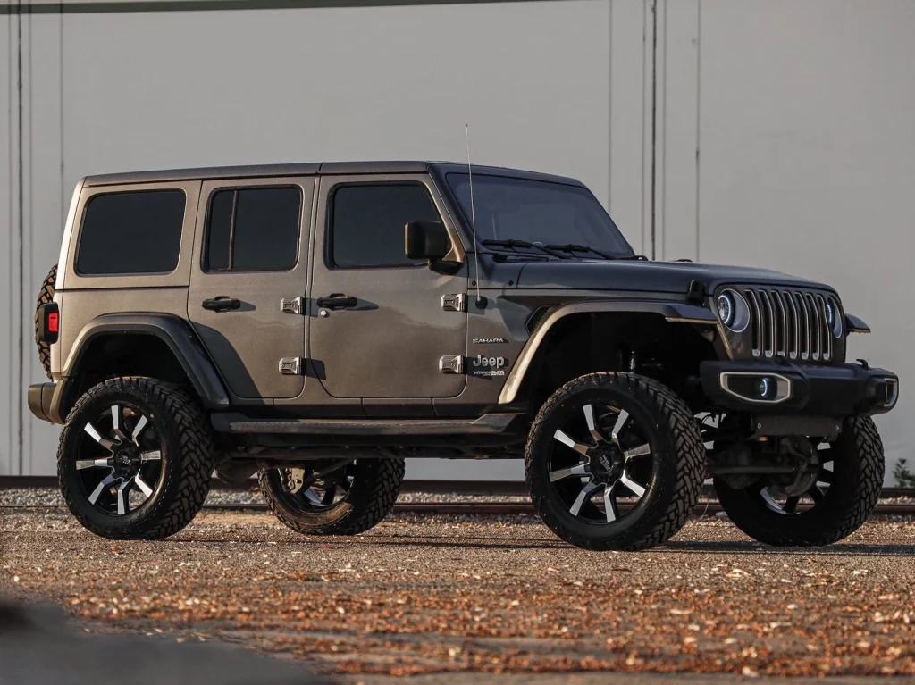 Moto Metal Wheels on Jeep