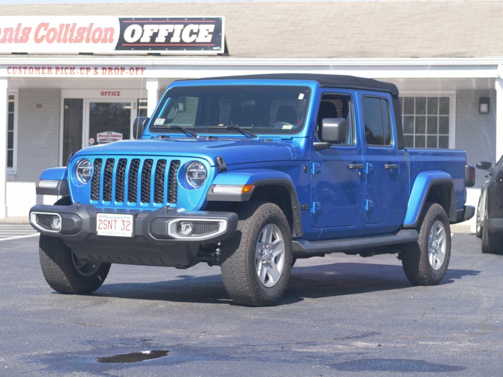 Blue-Jeep-Gladiator-Before-2