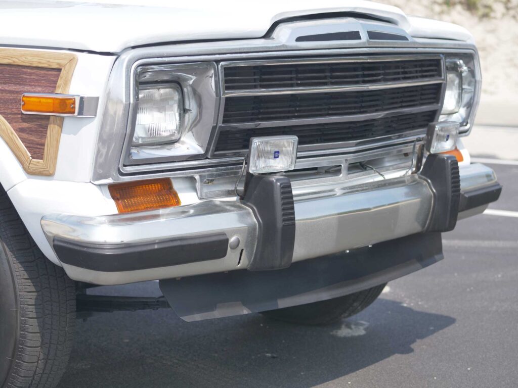 1990 Jeep Grand Wagoneer