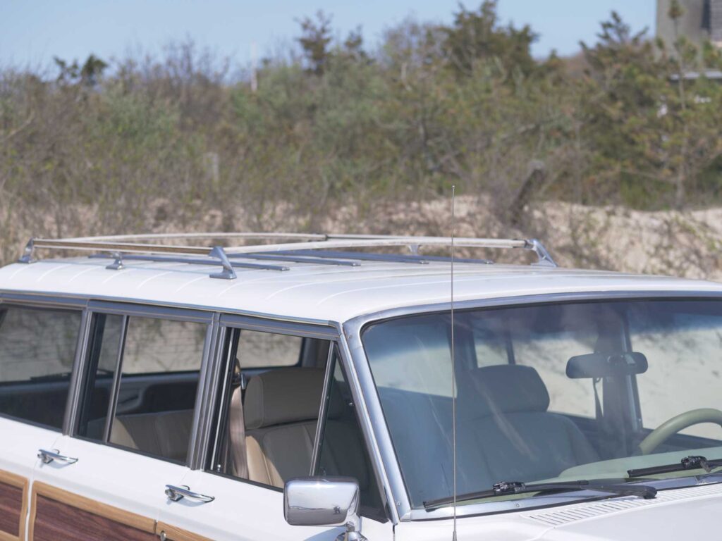 1990 Jeep Grand Wagoneer