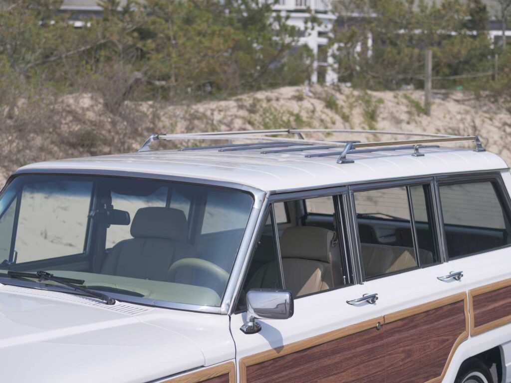 1990 Jeep Grand Wagoneer