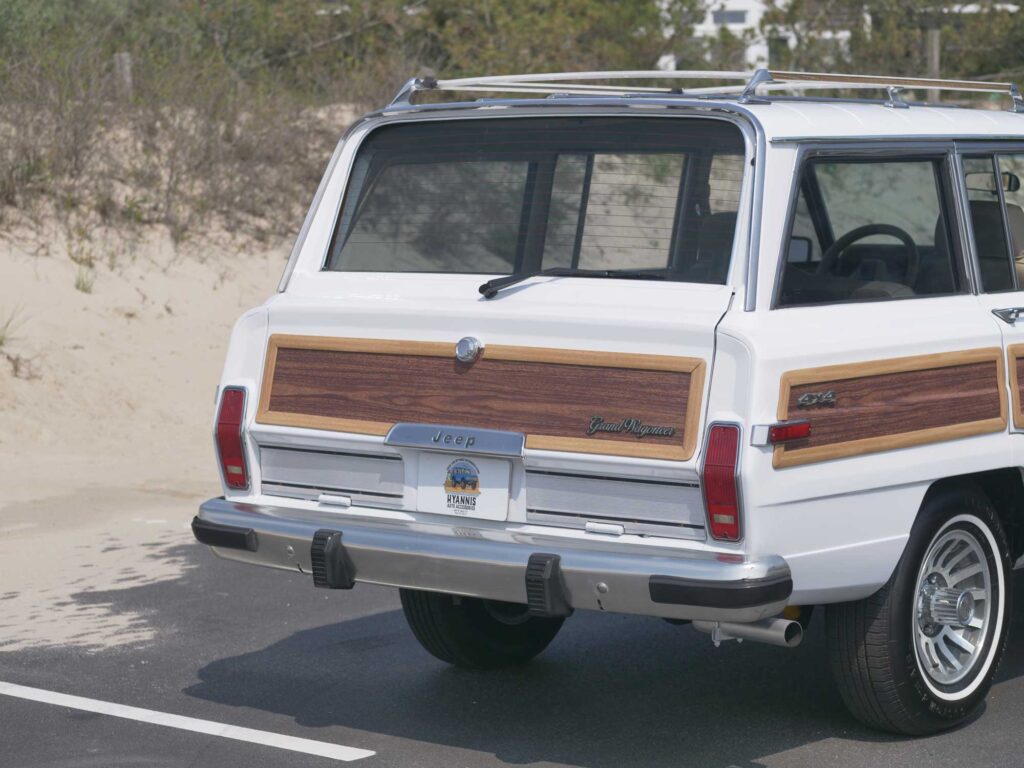 1990 Jeep Grand Wagoneer