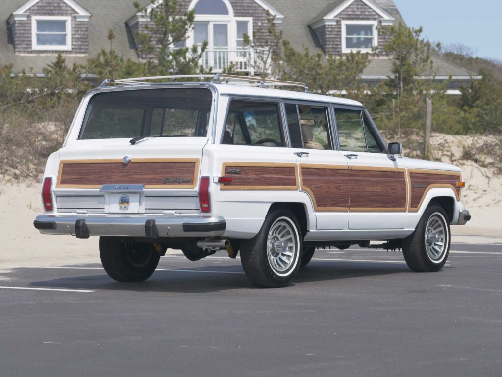 1990 Jeep Grand Wagoneer