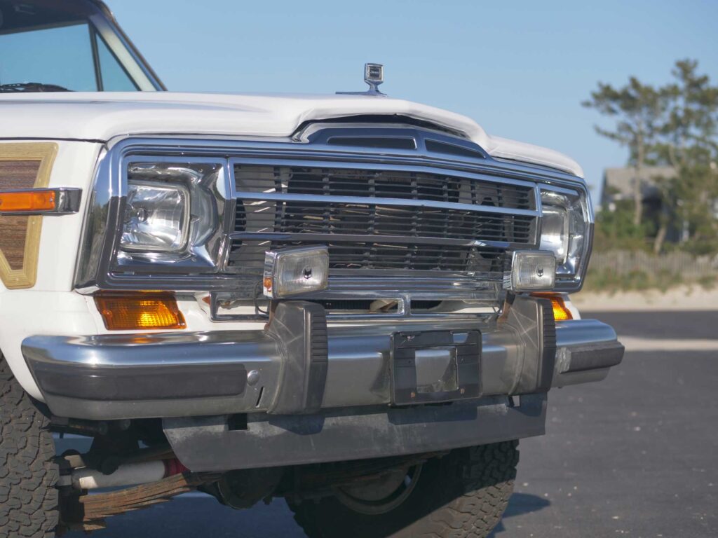 1989 Jeep Grand Wagoneer