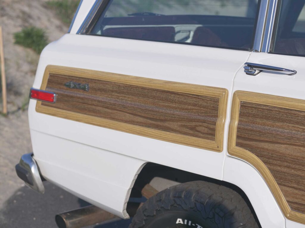 1989 Jeep Grand Wagoneer