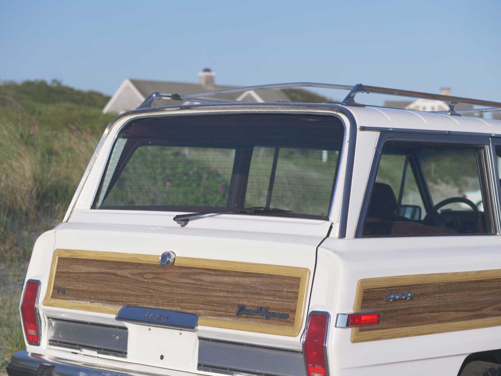 1989 Jeep Grand Wagoneer