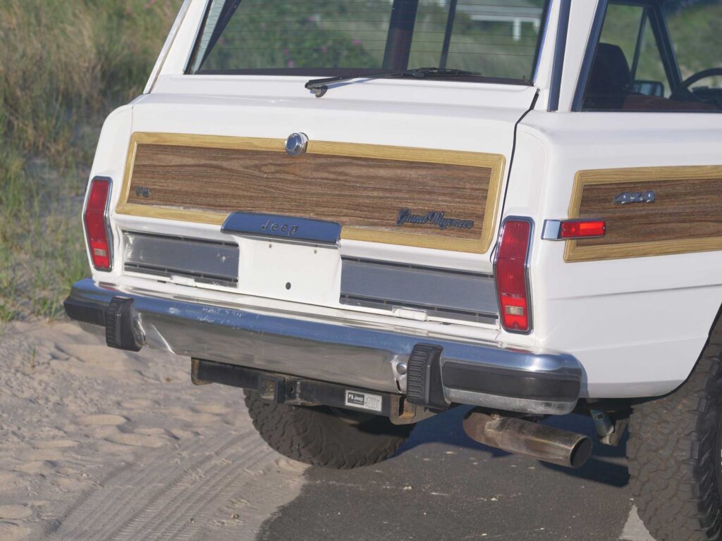 1989 Jeep Grand Wagoneer