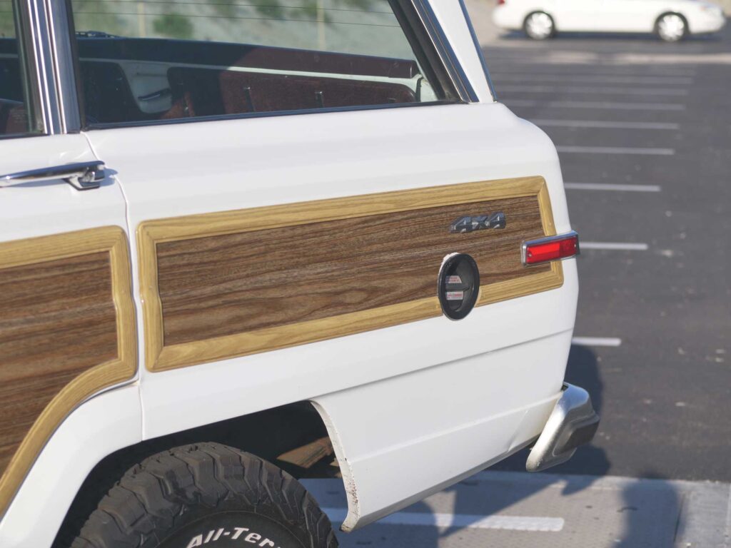 1989 Jeep Grand Wagoneer