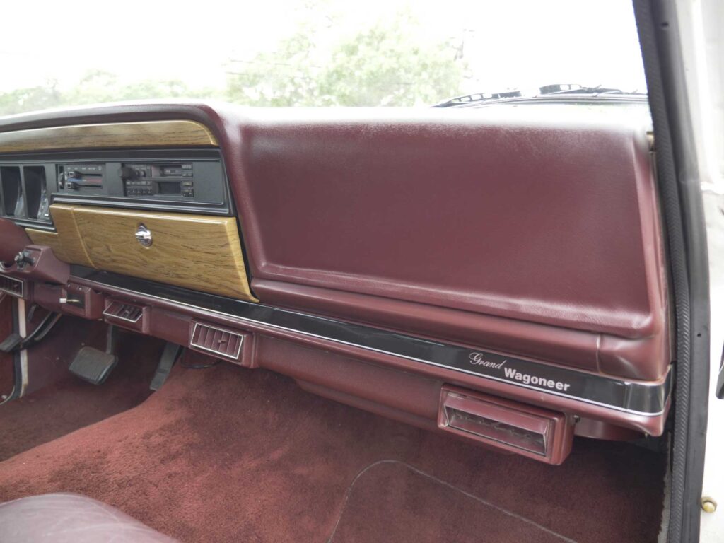 1989 Jeep Grand Wagoneer