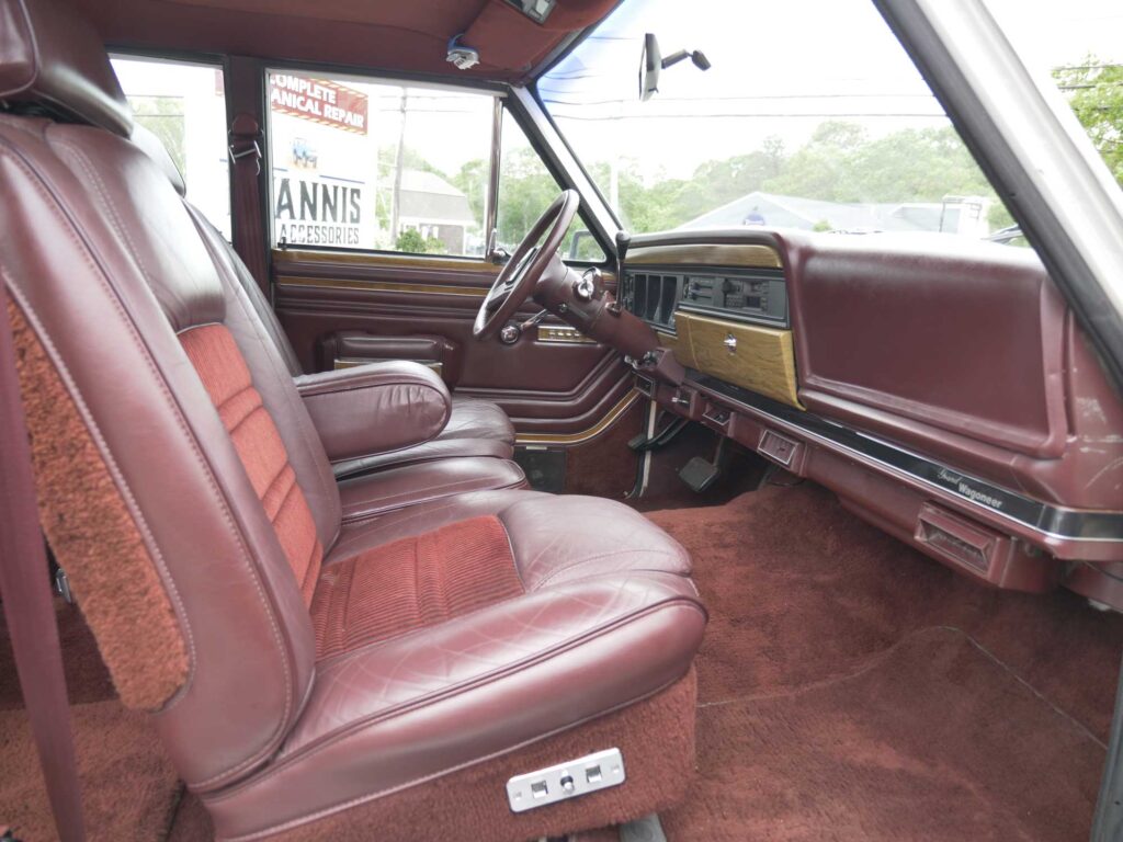 1989 Jeep Grand Wagoneer