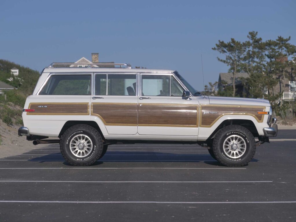 1989 Jeep Grand Wagoneer