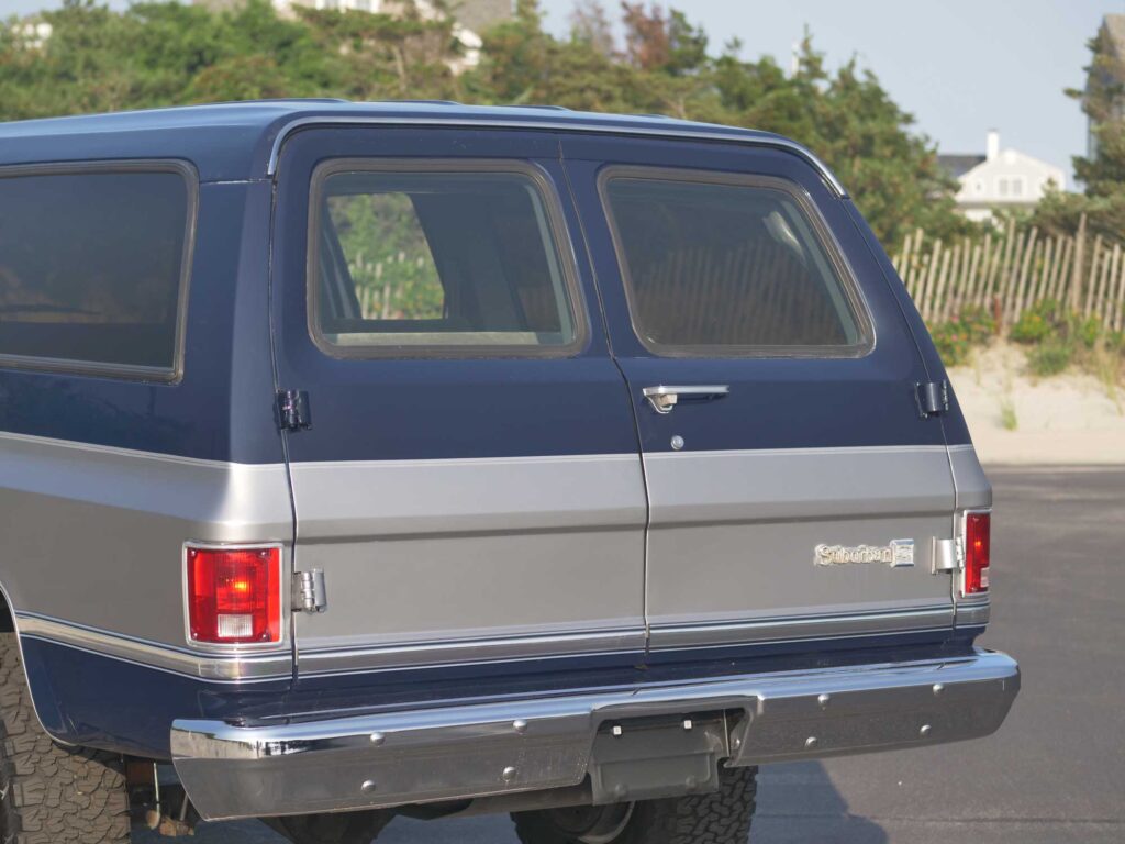 1988 Chevrolet Suburban V20 Silverado