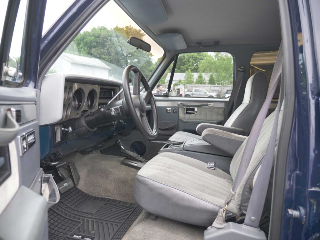 1988 Chevrolet Suburban V20 Silverado