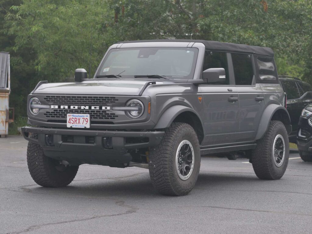 Gray-Bronco-1